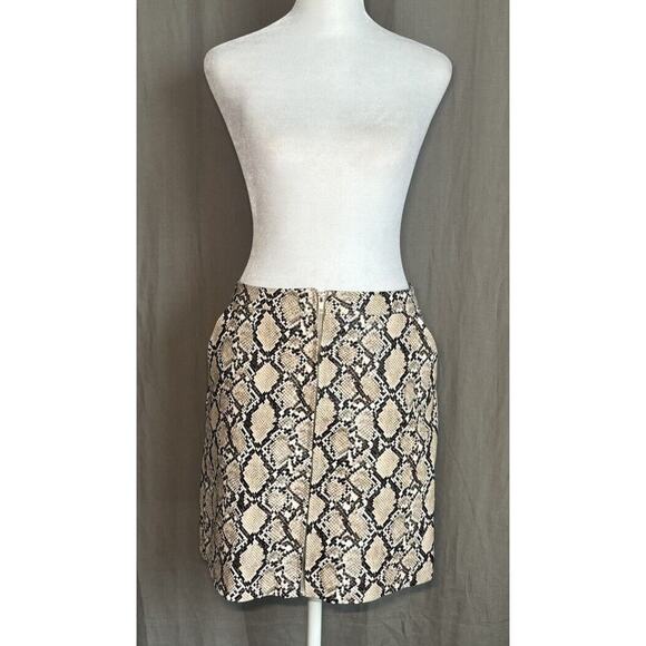 XLE THE LABEL Womens SMALL Mini Skirt Zip Front Snake Print FAUX LEATHER - Picture 7 of 16